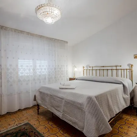 Appartement Guesthost - Mare Monti 1-5-6-8 Nicola