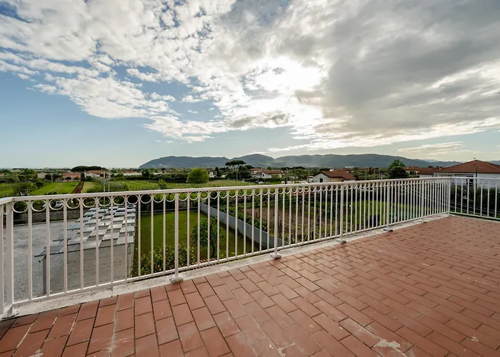 Guesthost - Mare Monti 1-5-6-8 Apartman *